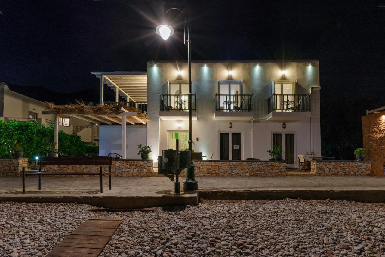 Uno Luxury Apartment With Sea View Livadia  Exterior photo