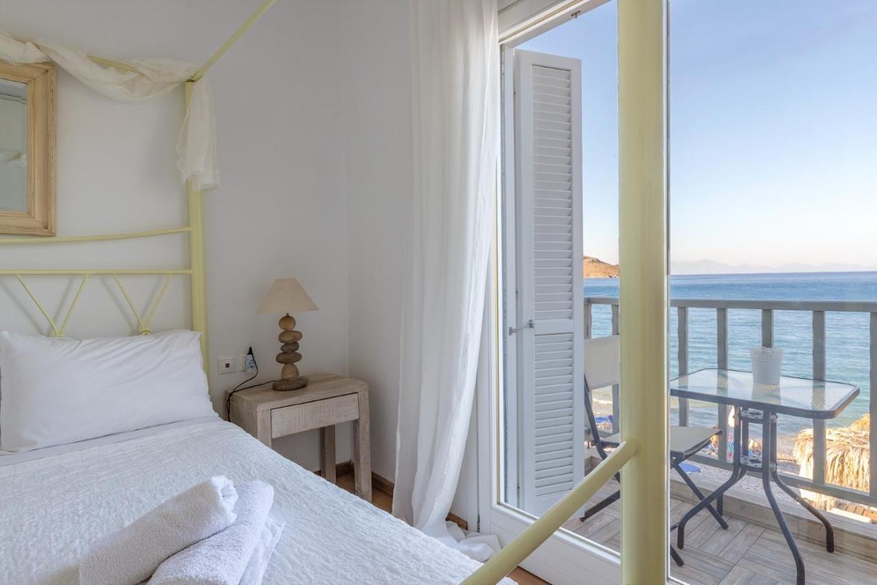 Uno Luxury Apartment With Sea View Livadia  Exterior photo